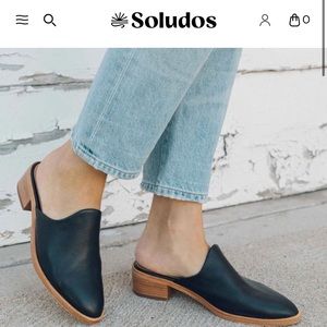 🖤Soludos Venetian Mule - worn once!! 🖤